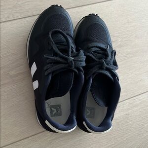 Veja Black Branco Sneakers